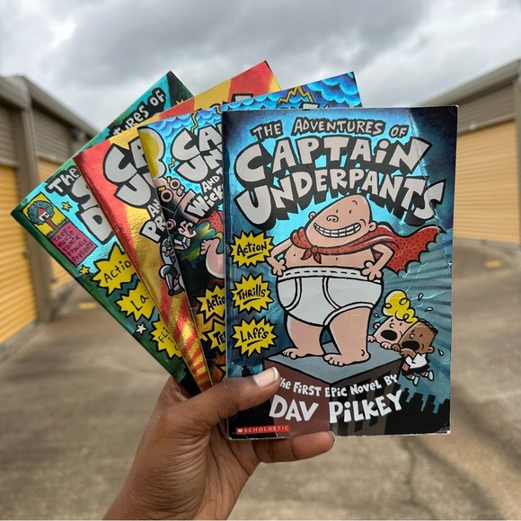 Captain Underpants books - Picture 1 of 10